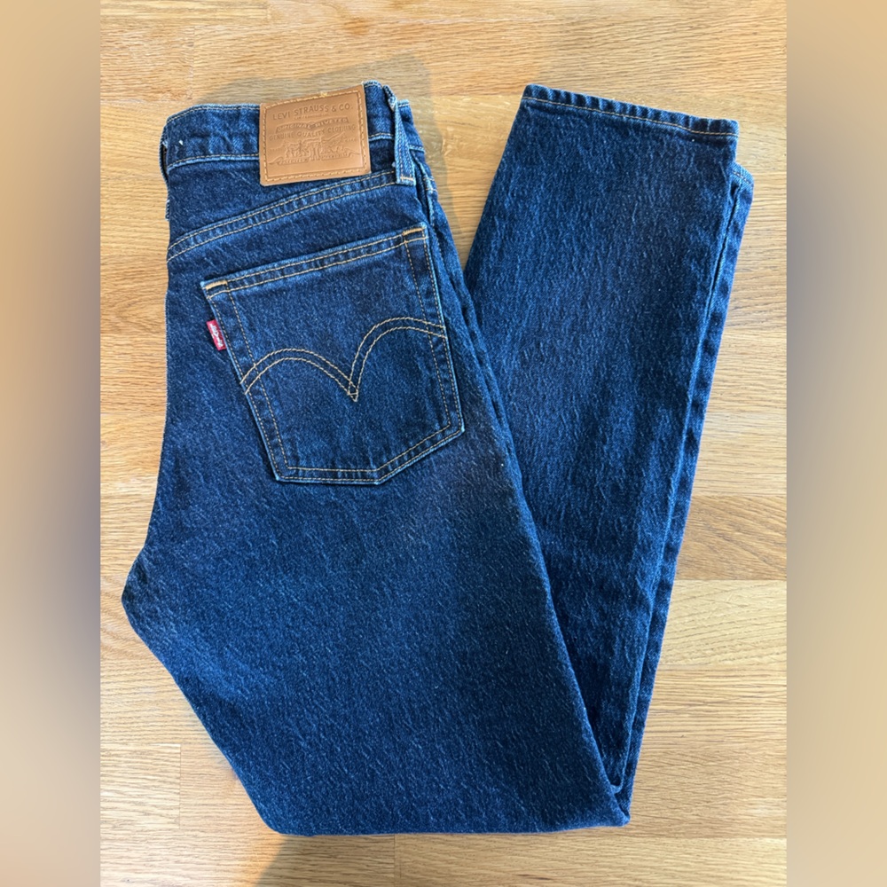Levi’s Wedgie jeans